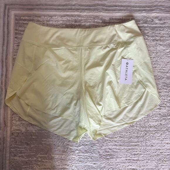 NWT Athleta Run With It 4.5" Short Sz 2X Tequila Green Mid Rise UPF Protection - Picture 1 of 7